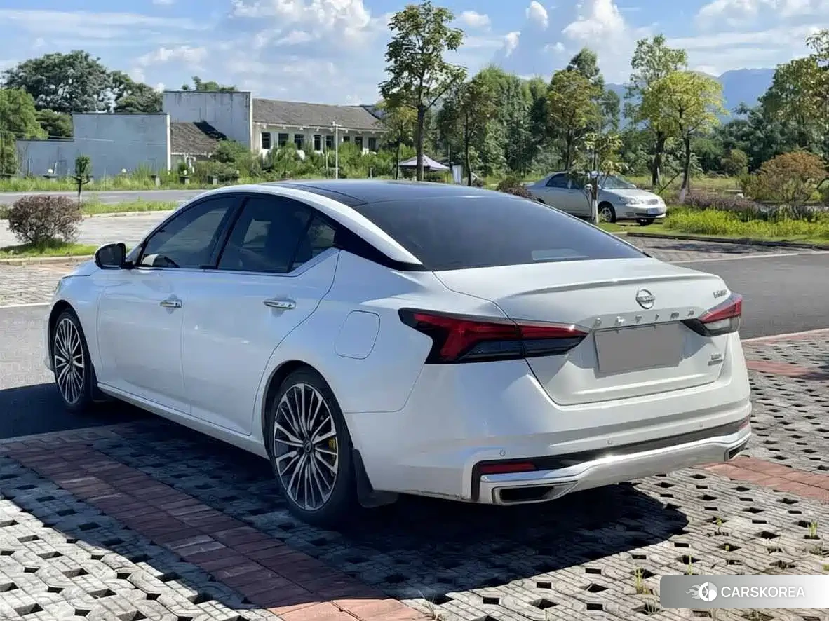 Nissan Altima id 4583729 из Китая 9