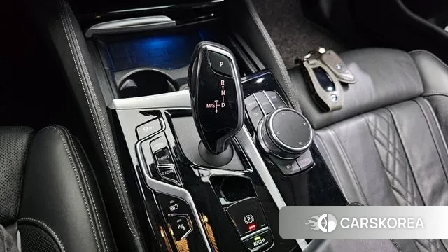 BMW 5 Series (G30) id 3646422 из Кореи 19