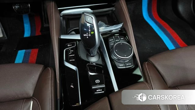 BMW 5 Series (G30) id 4650490 из Кореи 19