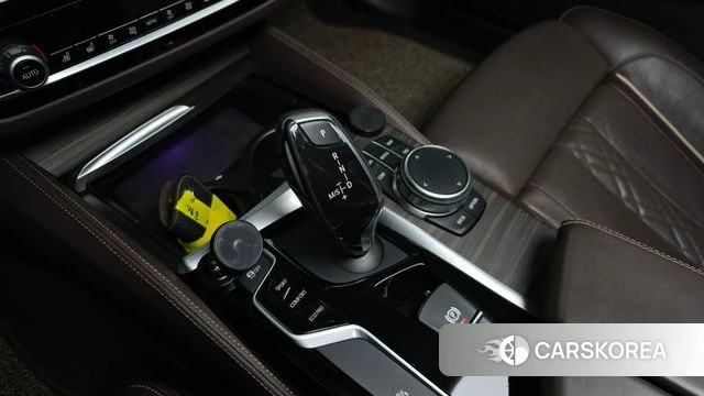 BMW 5 Series (G30) id 3966486 из Кореи 19