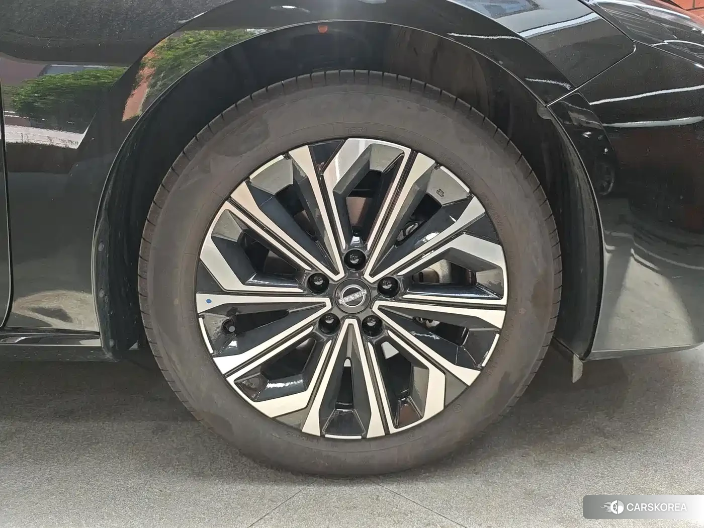 Nissan Altima id 4606938 из Китая 19