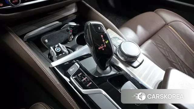 BMW 5 Series (G30) id 3188244 из Кореи 19