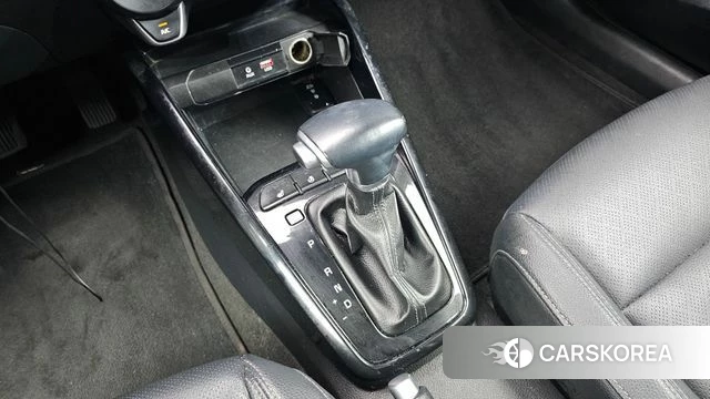 Kia Stonic id 4543687 из Кореи 19