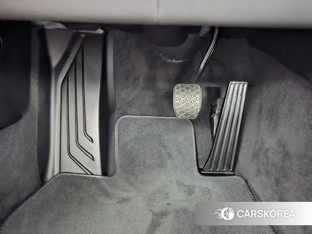 BMW i8 id 3238948 из Кореи 19