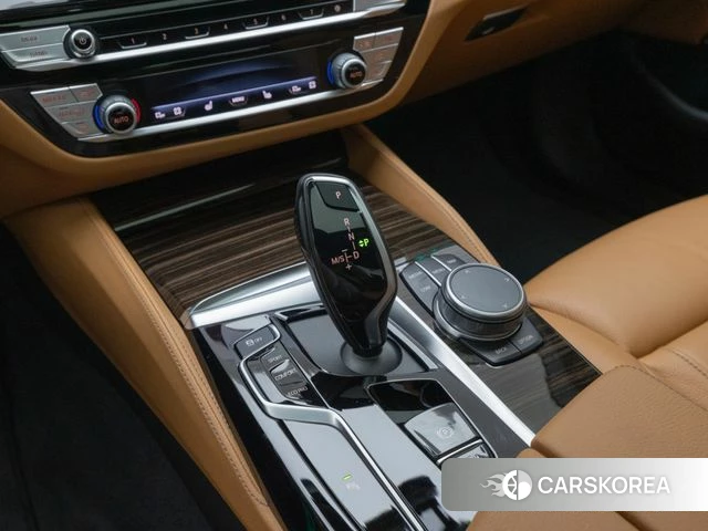 BMW 5 Series (G30) id 3852557 из Кореи 19