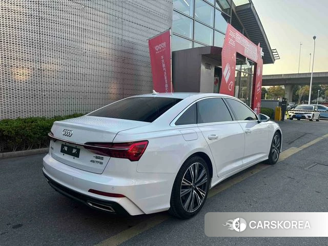 Audi A6L id 3857721 из Китая 19