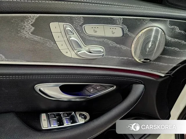 Mercedes-Benz E-Class W213 id 3610856 из Кореи 19