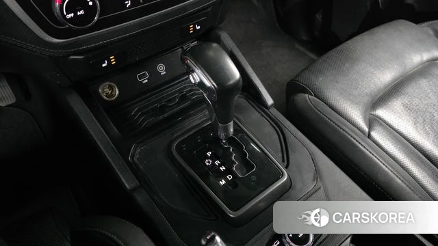 Ssangyong The New Rexton Sports Cannes id 3915996 из Кореи 19