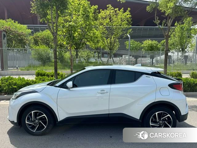 Toyota C-HR id 4261782 из Китая 9