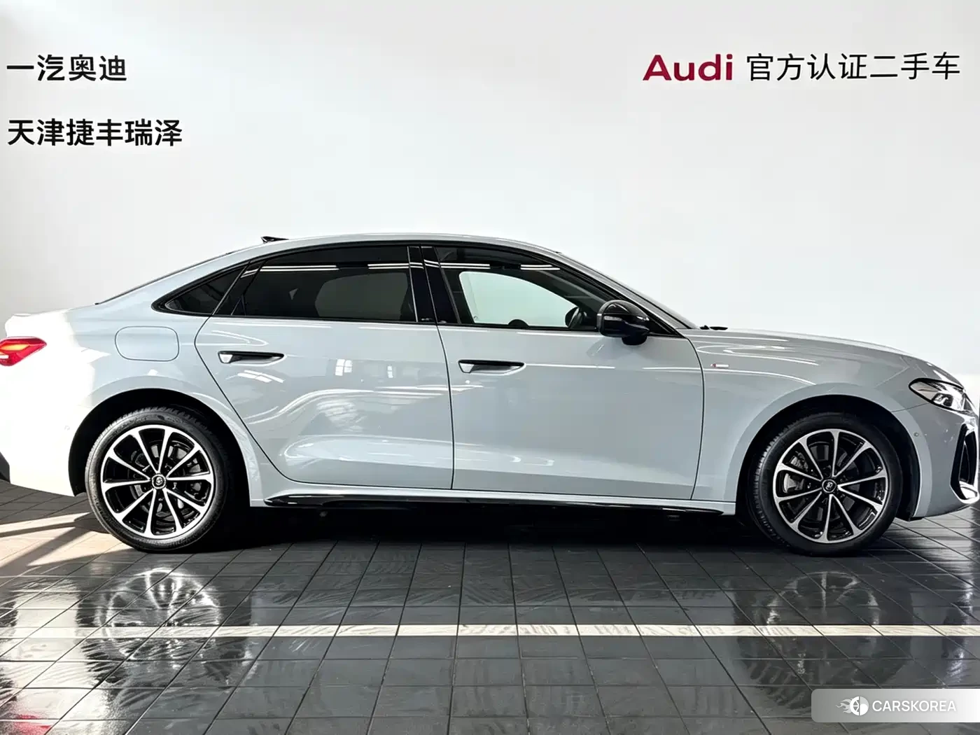 Audi A5L id 4654962 из Китая 22