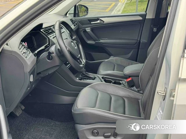 Volkswagen Tiguan L PHEV id 4219272 из Китая 14