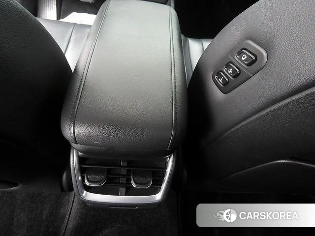 Hyundai Grandeur (GN7) id 3818123 из Кореи 19