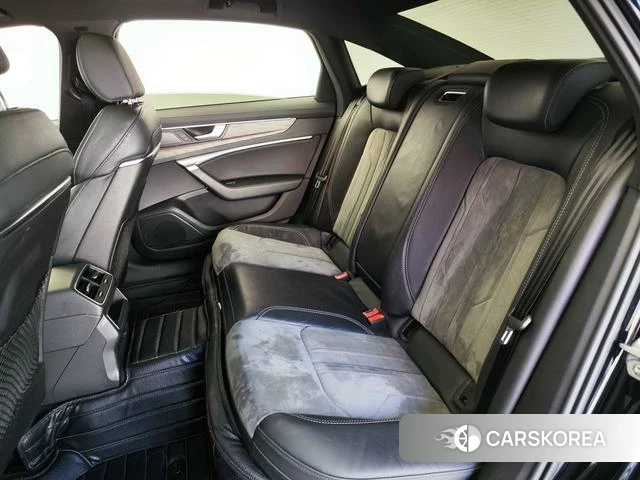 Audi A6L id 4258790 из Китая 25