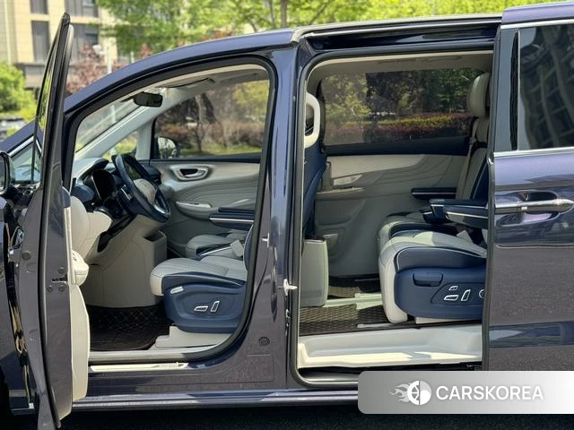 Roewe iMAX8 id 4240627 из Китая 14