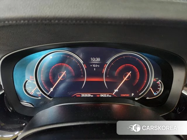 BMW 5 Series (G30) id 3823949 из Кореи 12