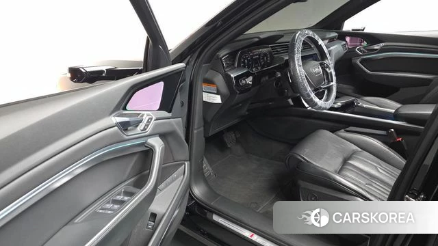 Audi e-Tron id 4249111 из Кореи 27