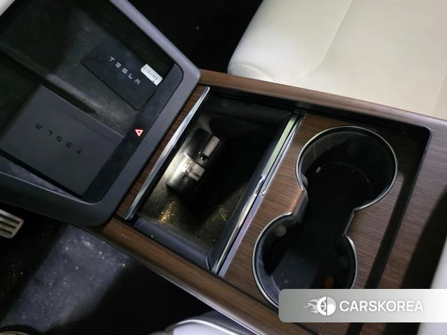 Tesla Model X id 3826409 из Кореи 17