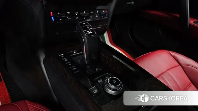 Maserati Ghibli id 3053443 из Кореи 19