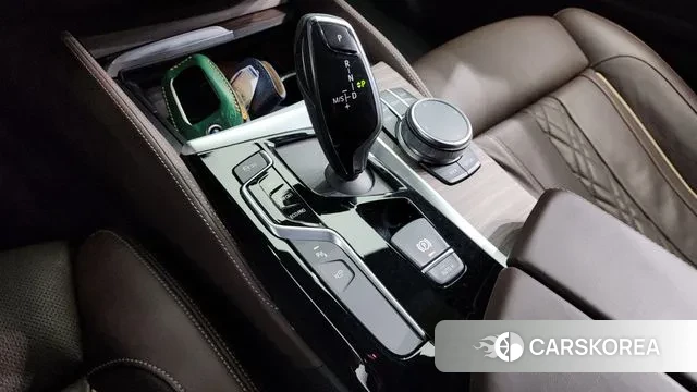 BMW 5 Series (G30) id 3060387 из Кореи 19