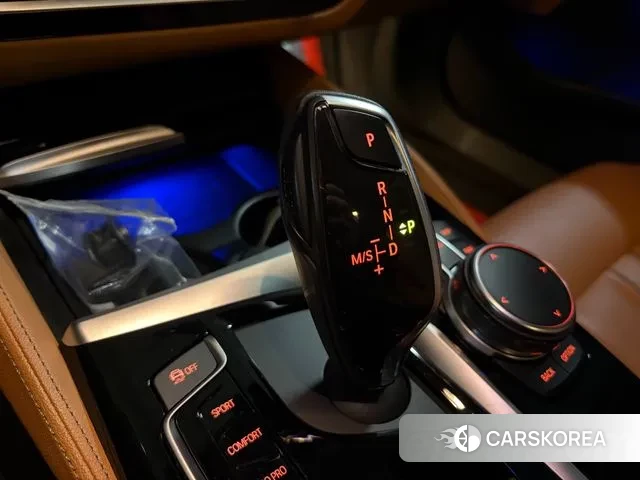 BMW 5 Series (G30) id 3757106 из Кореи 19