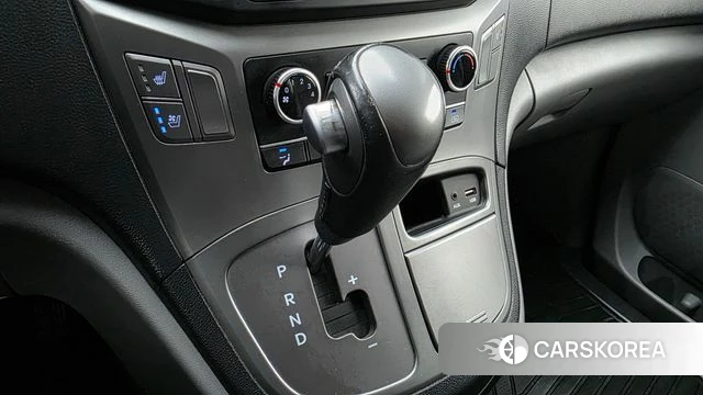 Hyundai The New Grand Starex id 4573577 из Кореи 29