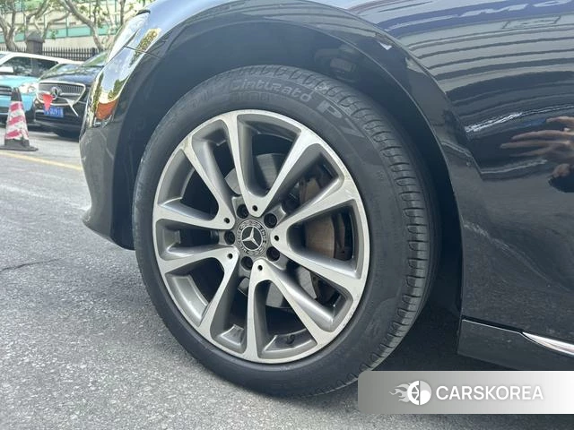 Mercedes-Benz E-class id 4240645 из Китая 15