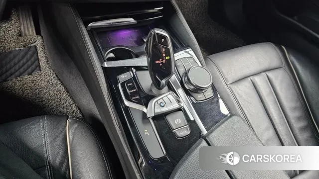 BMW 5 Series (G30) id 3050322 из Кореи 19