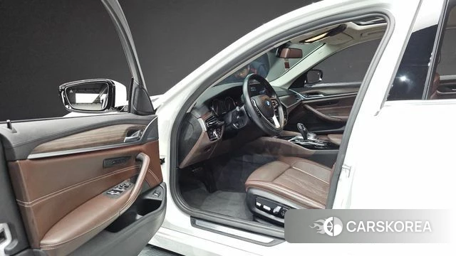BMW 5 Series (G30) id 4689441 из Кореи 32