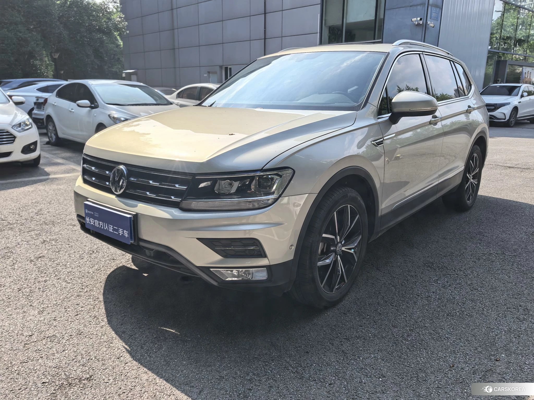 Volkswagen Tiguan L id 4486230 из Китая 19