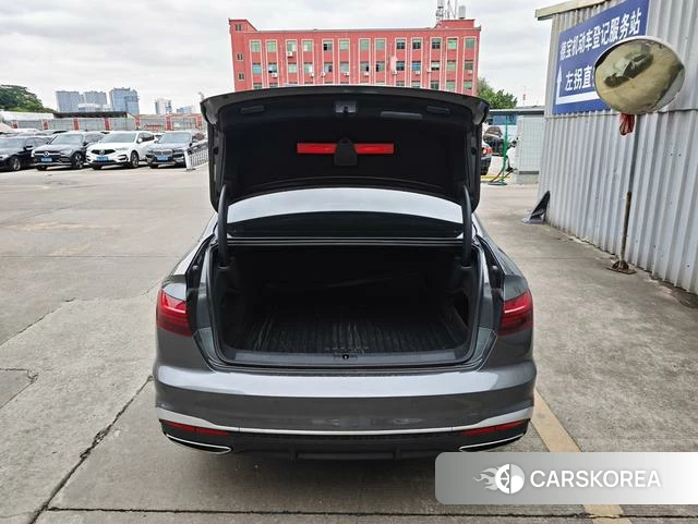 Audi A4L id 4313938 из Китая 16