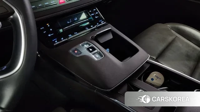 Hyundai The New Grandeur IG Hybrid id 3043992 из Кореи 19