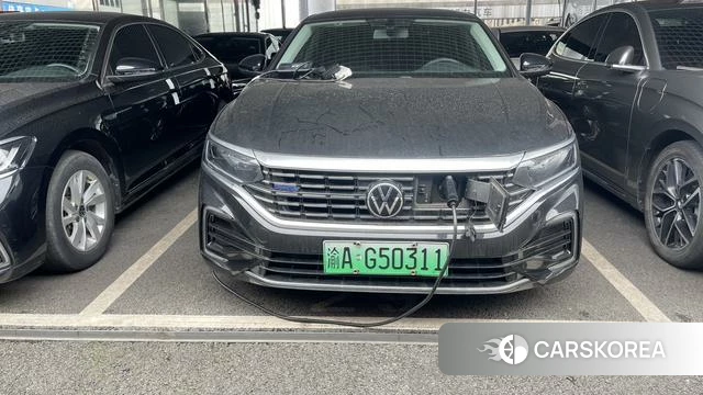 Volkswagen Passat PHEV id 4300422 из Китая 9