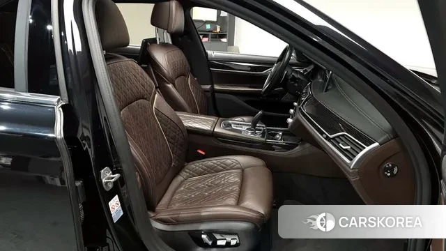 BMW 7 Series (G11) id 3708113 из Кореи 19