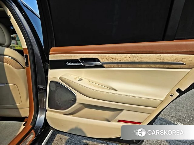 Genesis G90 id 3801085 из Кореи 19