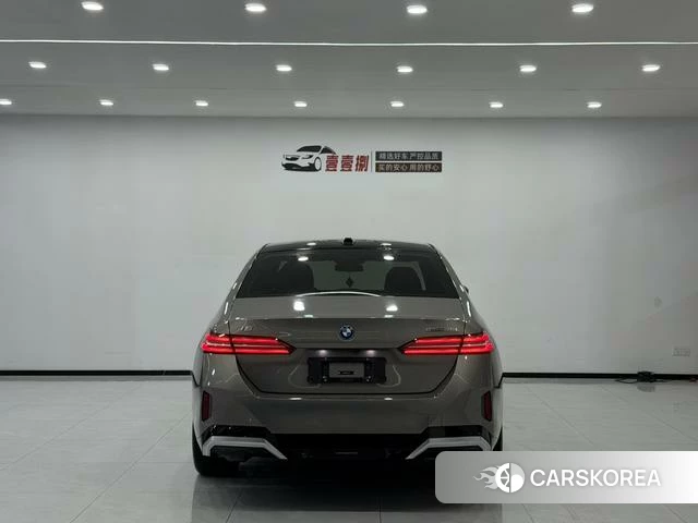 BMW i5 id 4277943 из Китая 9