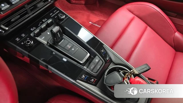 Porsche 911(992) id 4586431 из Кореи 19
