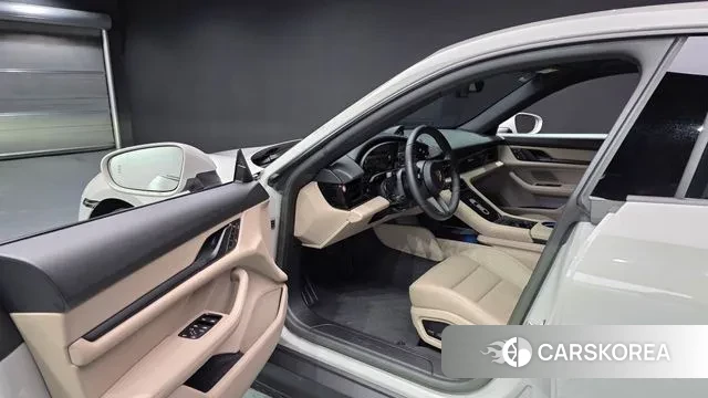 Porsche Taycan id 3654320 из Кореи 19