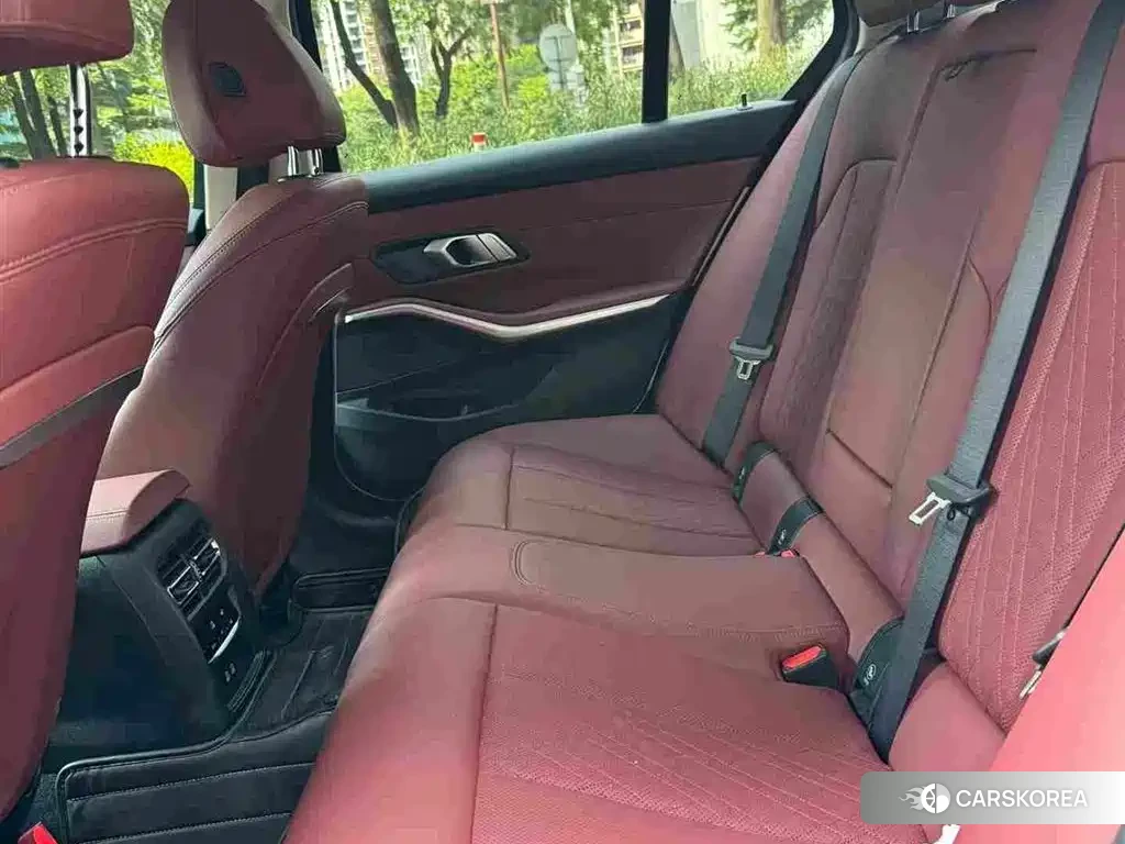 BMW 3 series id 4686193 из Китая 9