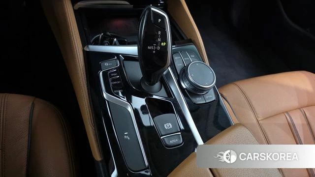 BMW 5 Series (G30) id 4944216 из Кореи 19