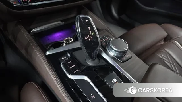 BMW 5 Series (G30) id 3671966 из Кореи 19