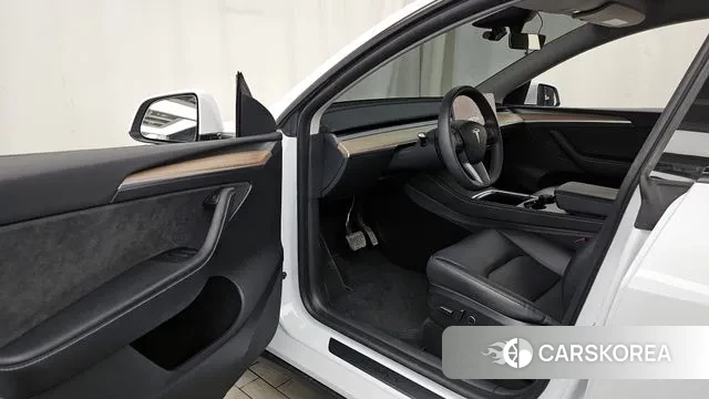 Tesla Model Y id 3605952 из Кореи 19