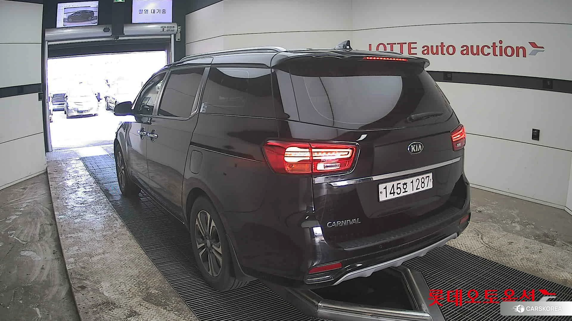 Kia Carnival id 3882134 из Кореи 35