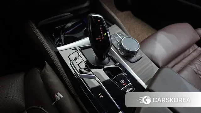 BMW 5 Series (G30) id 3044548 из Кореи 19