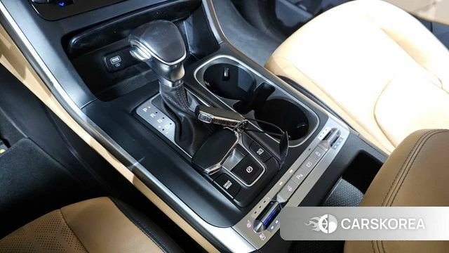 Kia Carnival 4th generation id 3813011 из Кореи 19