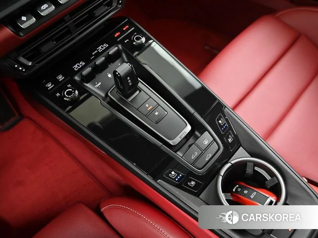Porsche 911(992) id 4686692 из Кореи 19