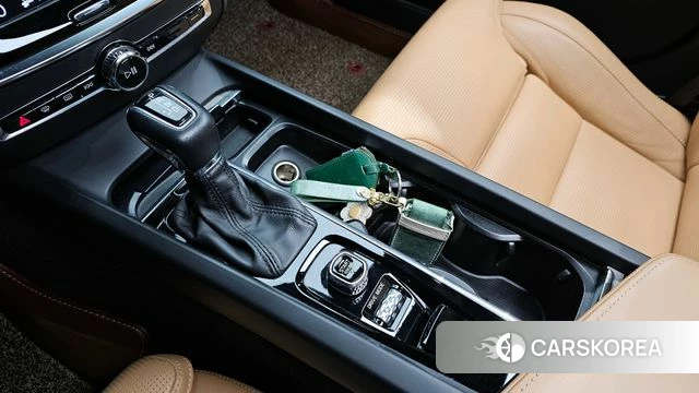 Volvo V60 Cross-Country 2nd Generation id 3942683 из Кореи 19