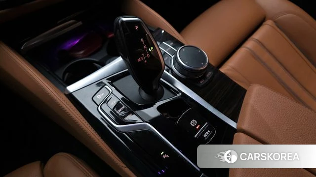 BMW 5 Series (G30) id 4187719 из Кореи 32