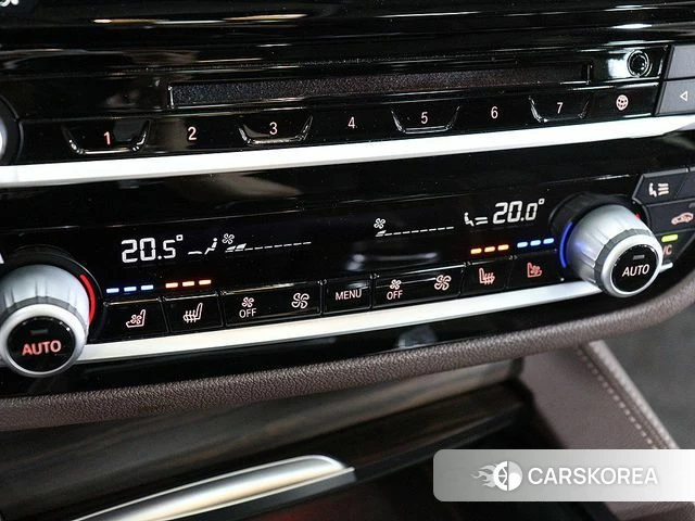 BMW 5 Series (G30) id 4397867 из Кореи 19