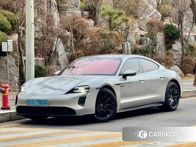 Porsche Taycan id 3476602 из Кореи 19