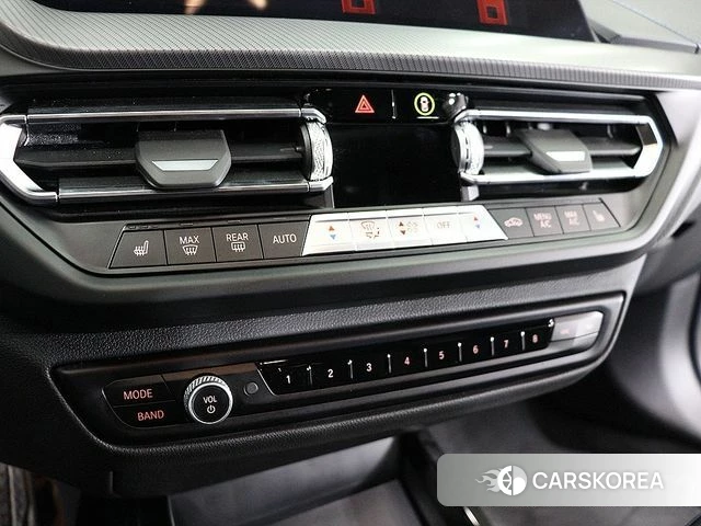 BMW 1 Series (F40) id 3876686 из Кореи 19